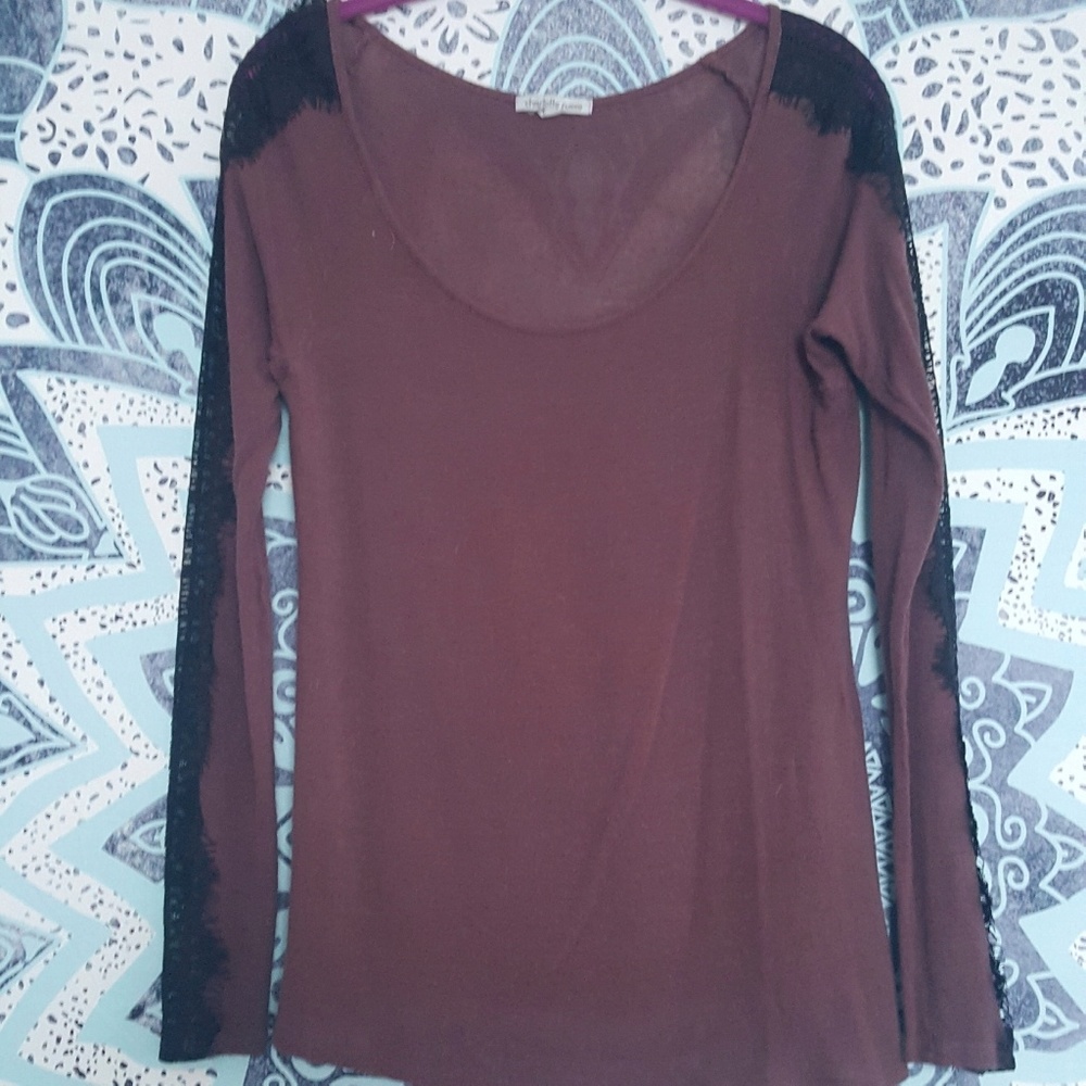 Charlotte Ruse Longsleeve with black lace